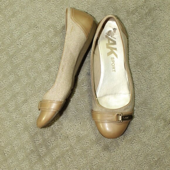 Anne Klein Sport Acacia Women's 7M Gold Glitter Flats - Picture 1 of 6